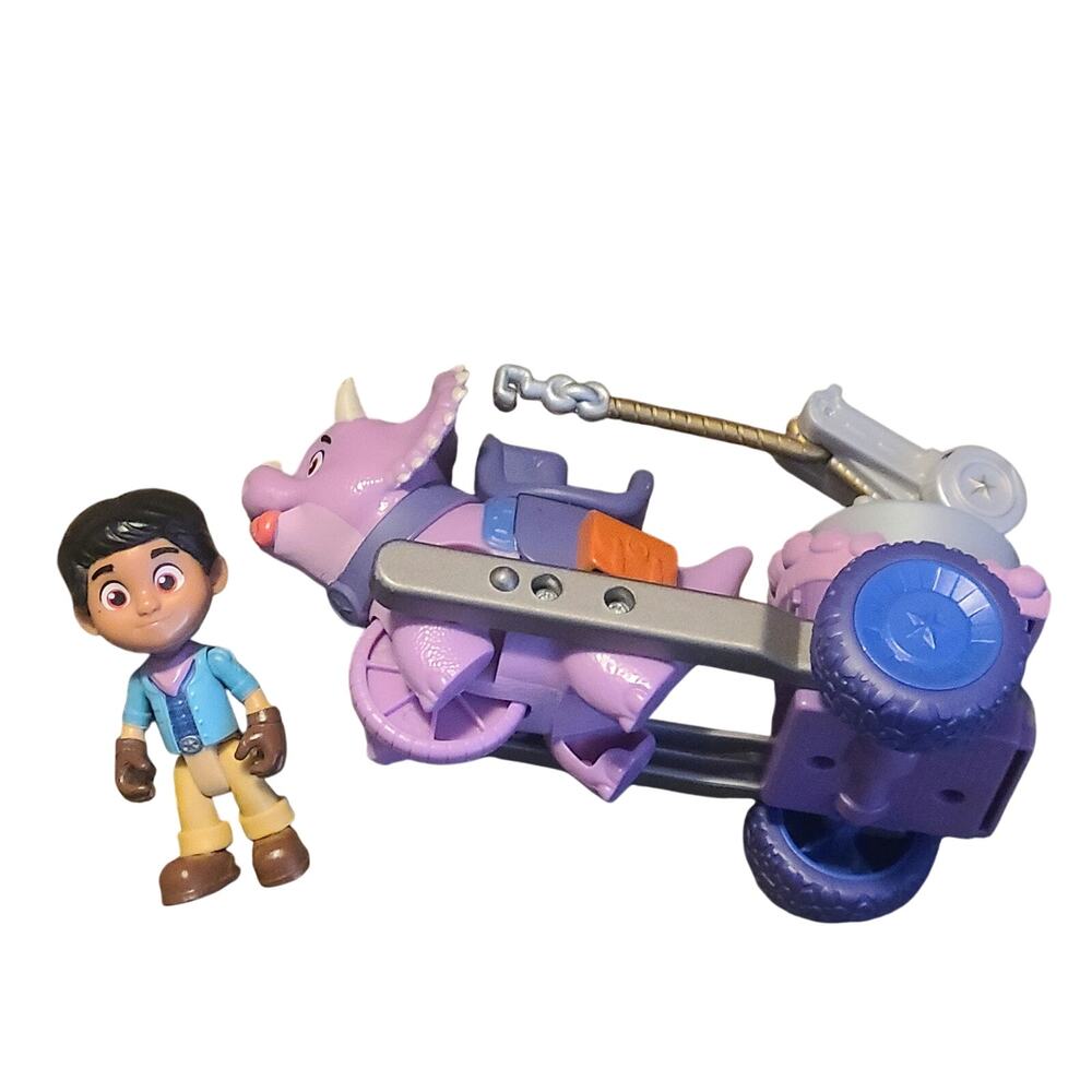 Dino Ranch Miguel and Tango’s Tow Rig Vehicle - Features 5” Dino Tango  no hat